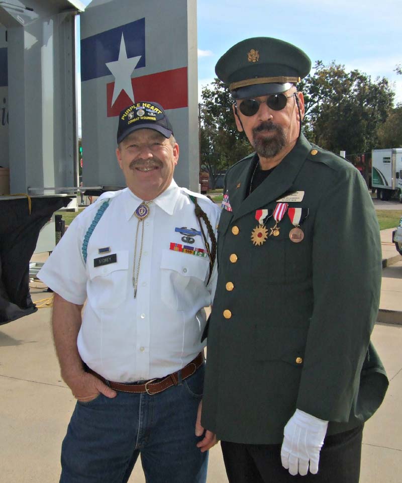 photo of Loren Story and Hank Hoaldridge